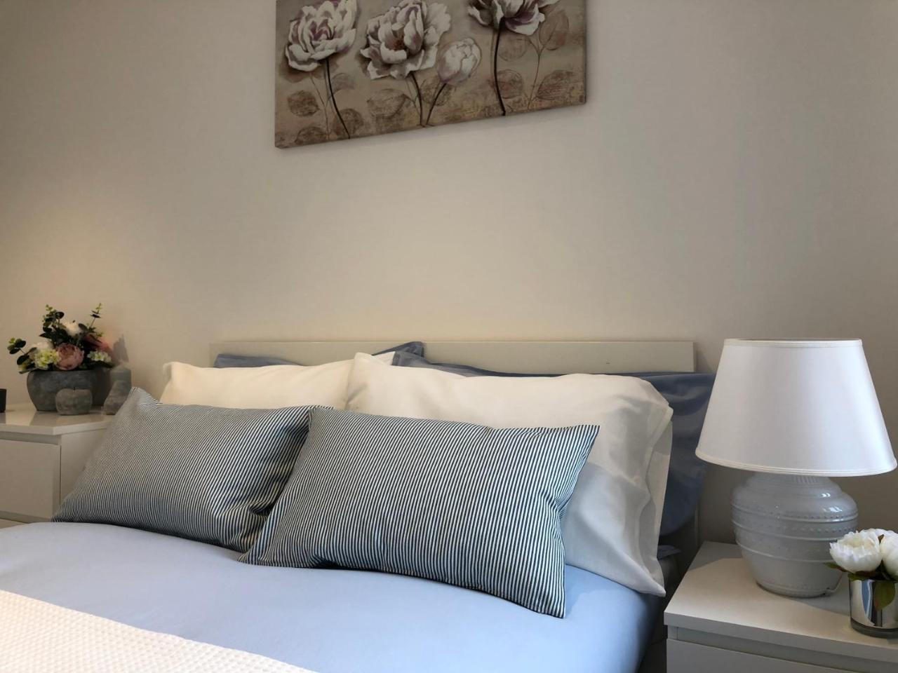 Boutique Collection In Reading By Creatick Apartment Bagian luar foto