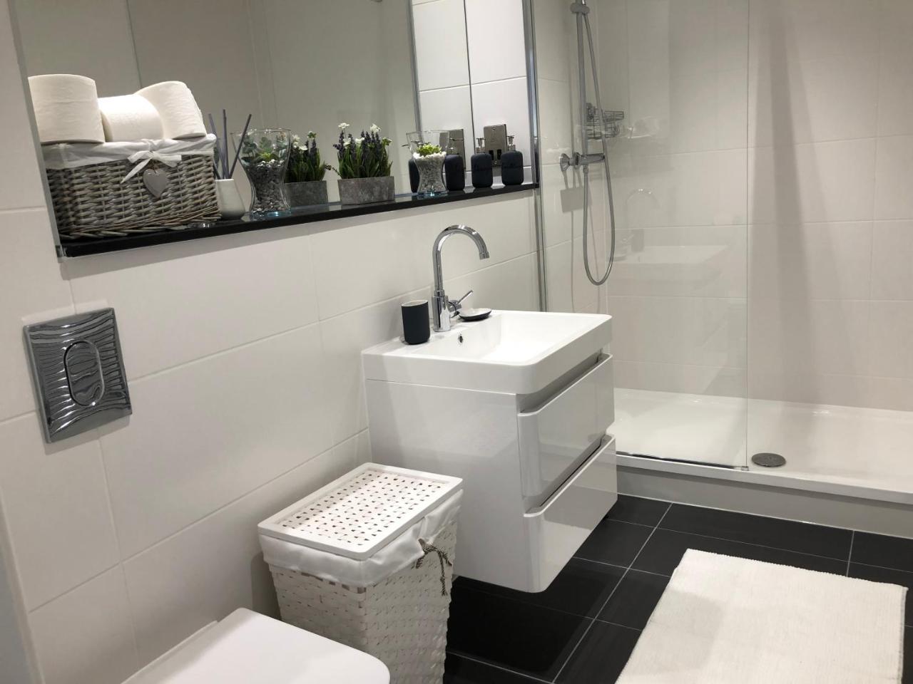 Boutique Collection In Reading By Creatick Apartment Bagian luar foto