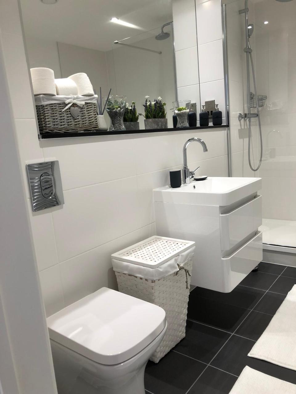 Boutique Collection In Reading By Creatick Apartment Bagian luar foto