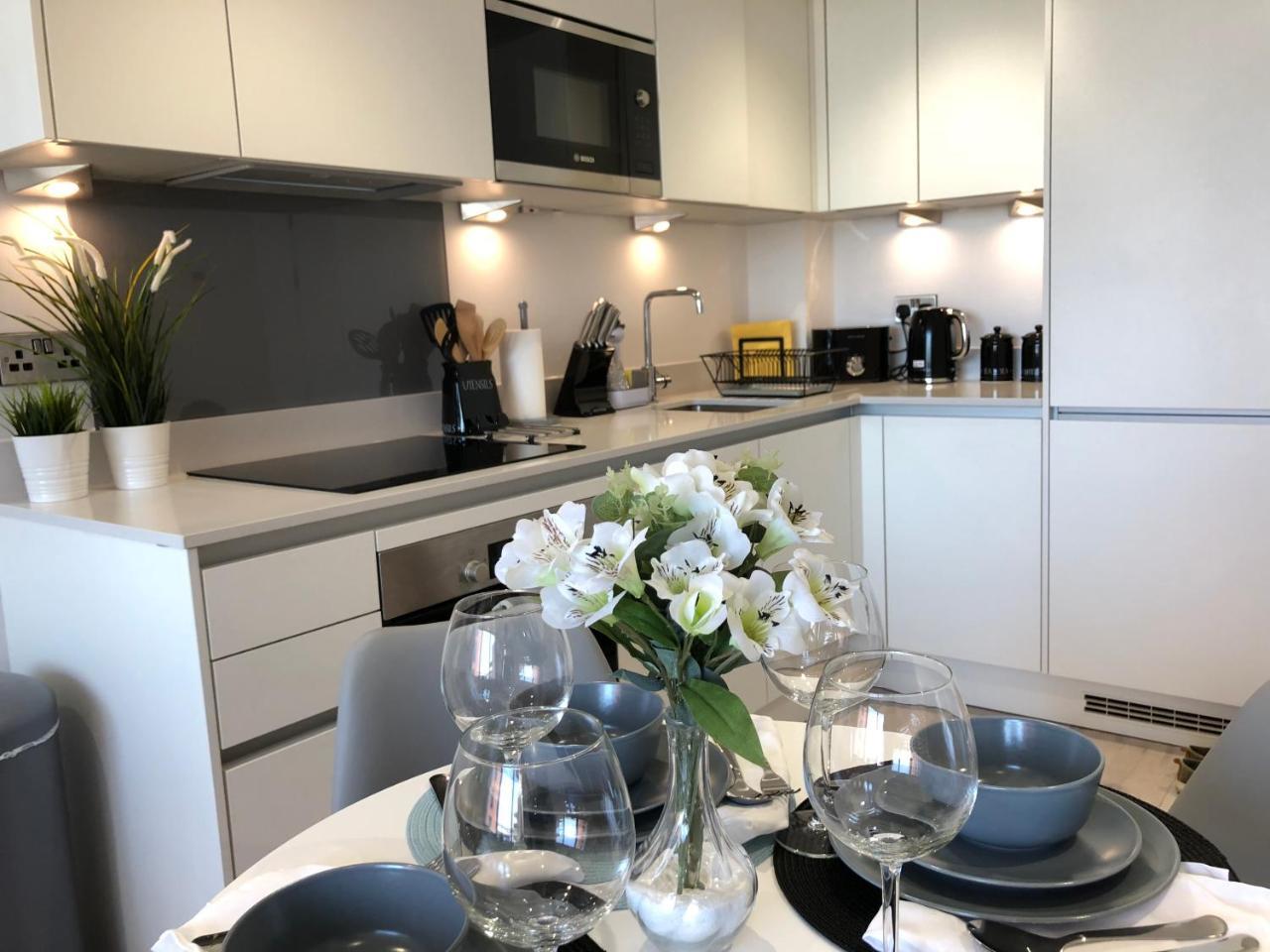 Boutique Collection In Reading By Creatick Apartment Bagian luar foto
